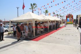Açılış Organizasyonu - Üçgen Bayrak Süsleme