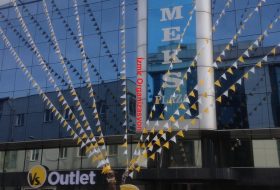 Vs Outlet Bayrak ve Balon Süsleme - İzmir Organizasyon